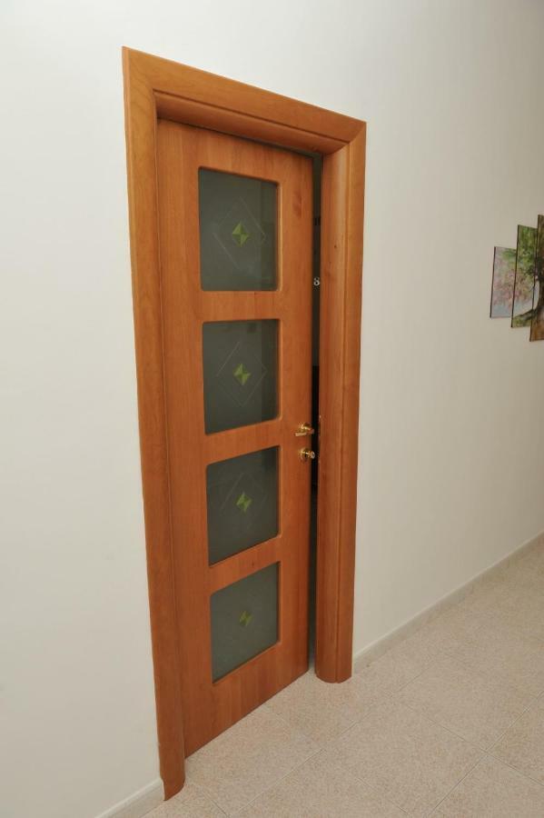 Casa Sarahouse Apartment Taranto Luaran gambar