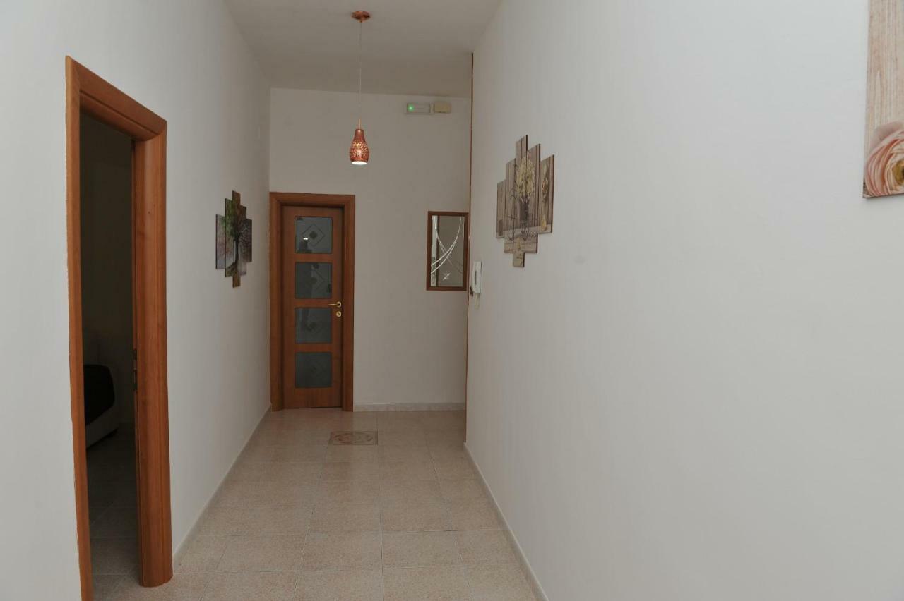 Casa Sarahouse Apartment Taranto Luaran gambar